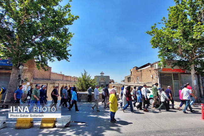 قزوین‌گردی عالی‌قاپویی‌ها