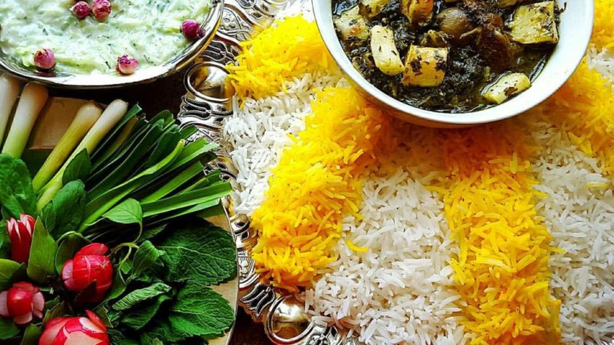 طرز تهیه خورش ریواس