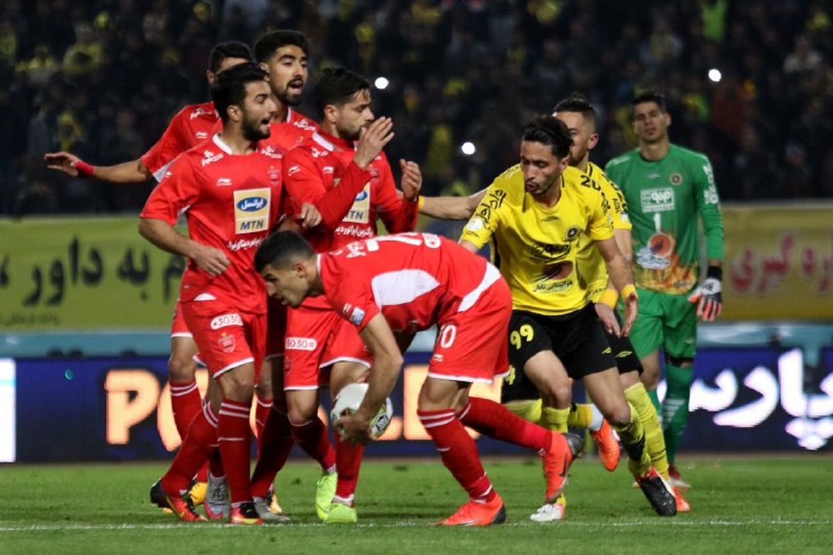 پنالتی پرسپولیس به اشتباه گرفته شد