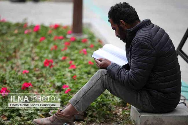 مراسم جزءخوانی قرآن کریم در گذر چهارباغ اصفهان