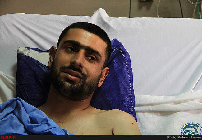 عیادت خادمین حرم مطهر حضرت شاهچراغ (ع) از سربازان مصدوم سانحه رانندگی