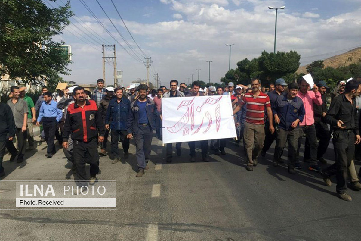 آیا وزیر کار صدای کارگران معترض آذرآب را شنید/ هرچه می‌کشیم از خصوصی ...