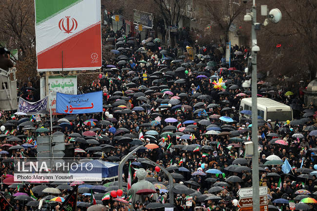 حضور مردم تبریز در راهپیمایی ۲۲ بهمن