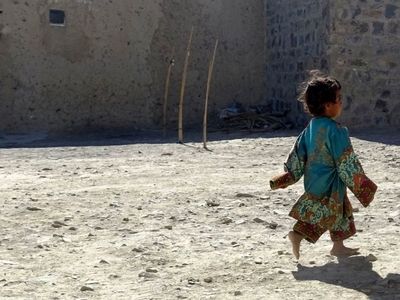 زدودن غبار محرومیت از سیمای مناطق مختلف کشور با همراهی مردم