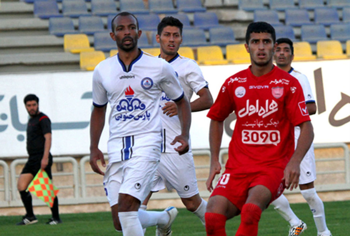 گزارشگر و مجری دیدار پارس‌جم - پرسپولیس؛ بزن عبداللهِ سابق! (عکس)