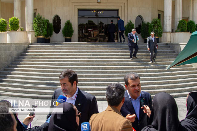 حاشیه جلسه هیات دولت - ۵ شهریور