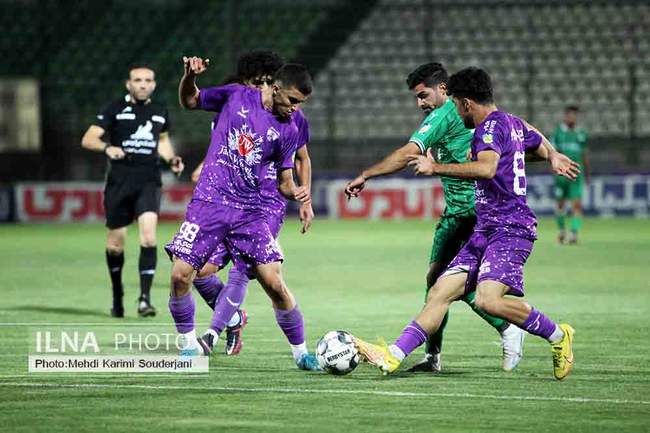 تساوی تیم فوتبال ذوب آهن اصفهان مقابل هوادار 