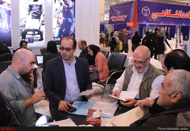 مهمانان غرفه ایلنا در هفتمین روز نمایشگاه مطبوعات و خبرگزاری‌ها/1