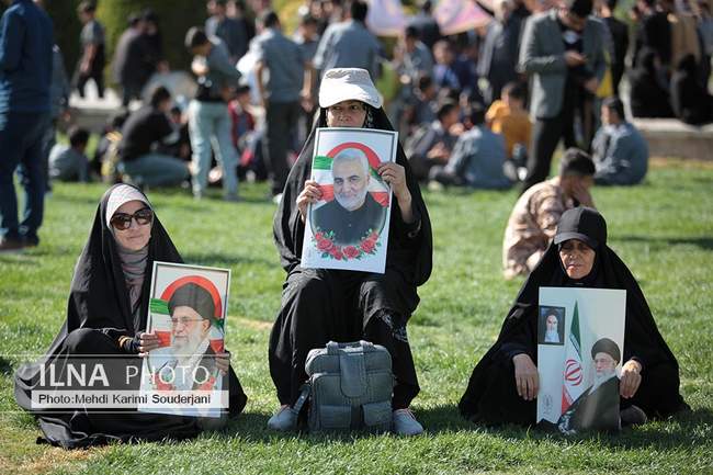 گرامیداشت روز 13 آبان در اصفهان