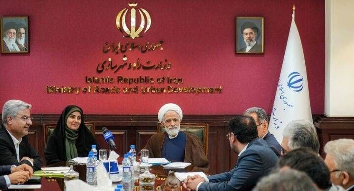 ضرورت هم‌افزایی معاونت حقوقی ریاست جمهوری با وزارت راه برای مطالبه غرامت جنگی از دشمن متجاوز