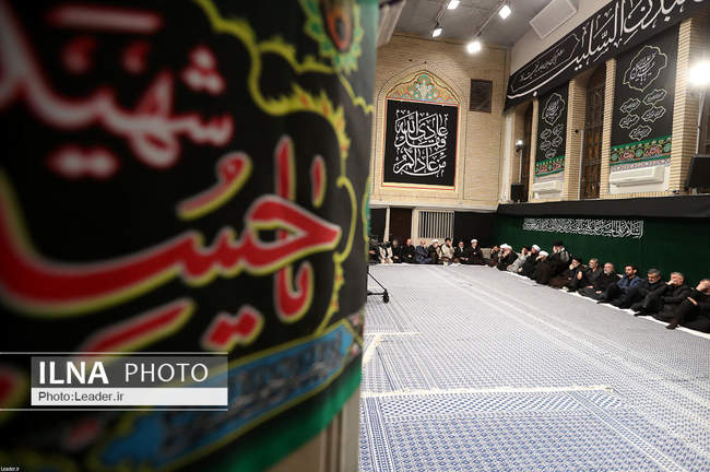 مراسم عزاداری حضرت اباعبدالله الحسین (ع) در شب تاسوعا با حضور رهبر مع