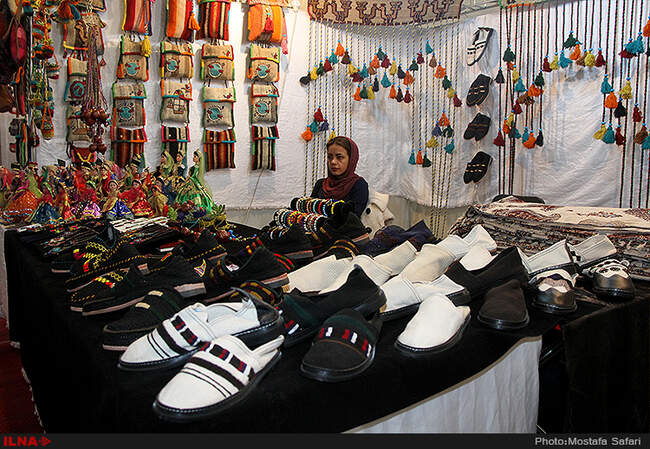 افتتاح نمایشگاه عیدانه صنایع دستی با حضور زهرا احمدی پور، رییس سازمان میراث فرهنگی، صنایع دستی و گردشگری