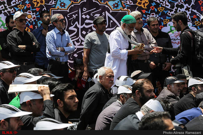 عزاداری شهادت امام جعفر صادق(ع) در میدان صادقیه تهران
