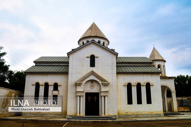 آبادان؛ شهری که هنوز بوی نفت، صدای لنج و خاطره‌ی مقاومت می‌دهد