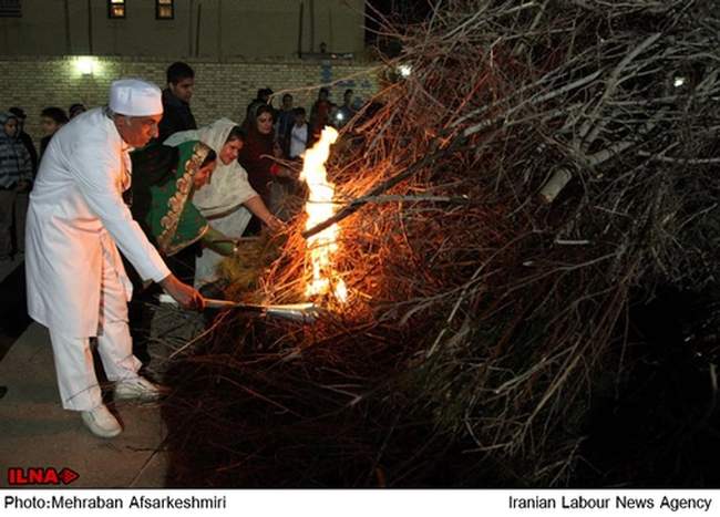 آیین جشن سده زرتشتیان در یزد