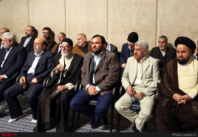 دیدار جمعی از مداحان و ذاکران اهل بیت(ع) با رهبر انقلاب