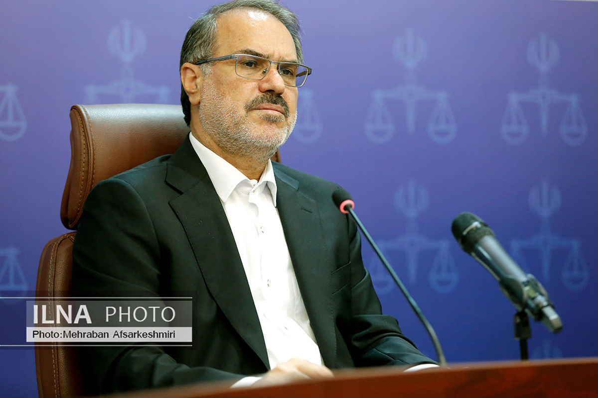 باید میدان را برای بخش خصوصی واقعی و سرمایه‌گذاران توانمند باز کرد