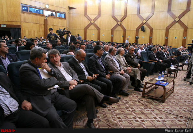 نخستین نشست «روزنامه نگاران؛ نیازهای حرفه‌ای و مسایل اجتماعی» 