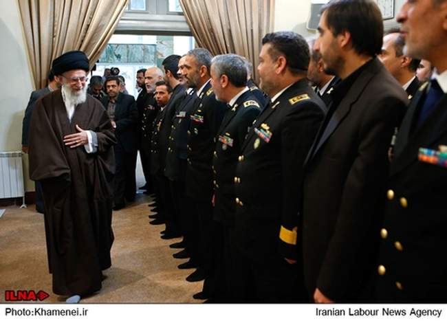 دیدار فرماندهان و مسئولان نیروی دریایی ارتش با رهبر انقلاب