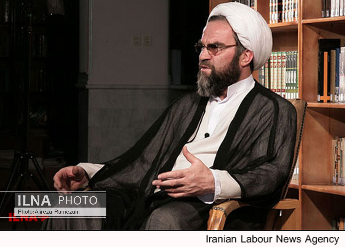 حاشیه‌سازان سخنرانی روحانی سازمان‌یافته بودند/ هدایت برهم‌زنندگان مراسم توسط عده‌ای با یونیفرم‌ خاص