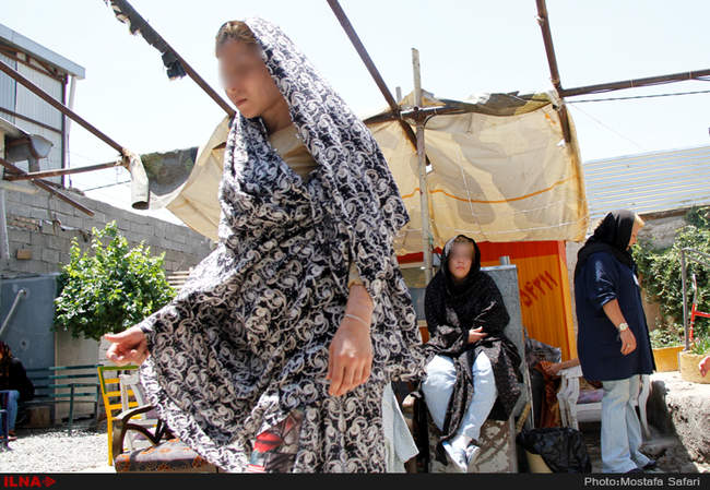 بازدید علی ربیعی وزیر تعاون، کارو رفاه اجتماعی از مرکز ترک اعتیاد به�