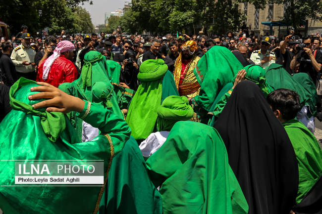 مراسم خیمه‌سوزان ظهر عاشورا در چهارراه گلوبندک تهران/1