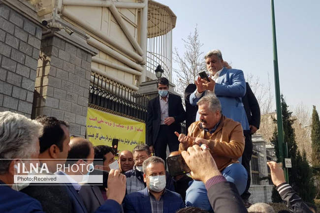 تجمع کارگران ساختمانی