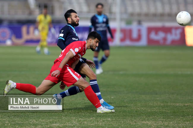 دیدار تیمهای فوتبال پرسپولیس تهران و پیکان