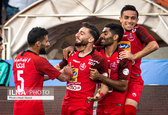 ادای نذر مدیرعامل پرسپولیس پس از برد دربی (عکس)