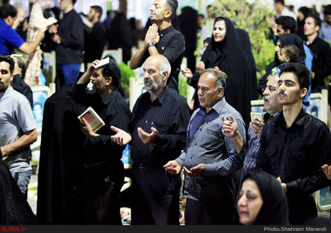 مراسم احیای شب بیست و سوم ماه مبارک رمضان در گلستان شهدای اصفهان 