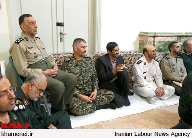 دیدار جمعی از فرماندهان نظامی و انتظامی با فرمانده‌ی کل قوا