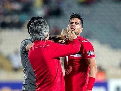 کامیابی نیا مصدوم شد/ مصدومیت قدیمی گریبانگیر بازیکن پرسپولیس