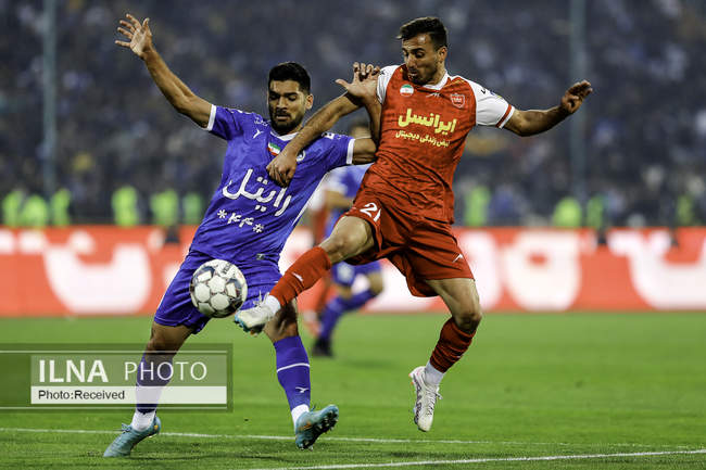 دیدار تیمهای فوتبال استقلال تهران و پرسپولیس تهران