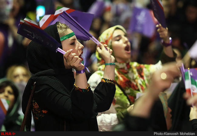 همایش سراسری زنان حامی حسن روحانی در ورزشگاه شیرودی-2