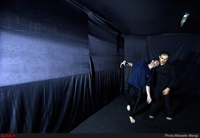 تئاتر هملت در قم به روی صحنه می رود