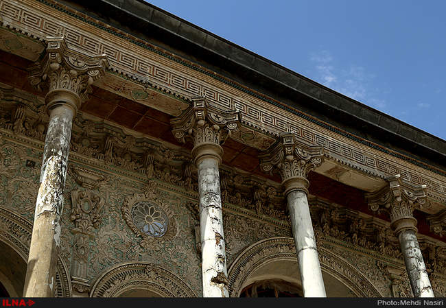 در داخل عمارت مسعودیه چه می گذرد؟