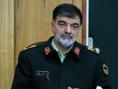 عبادتی بالاتر از گره گشایی از مشکلات مردم نیست