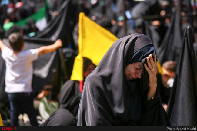 مراسم عزاداری وفات حضرت خدیجه(س) در میدان امام حسین(ع)
