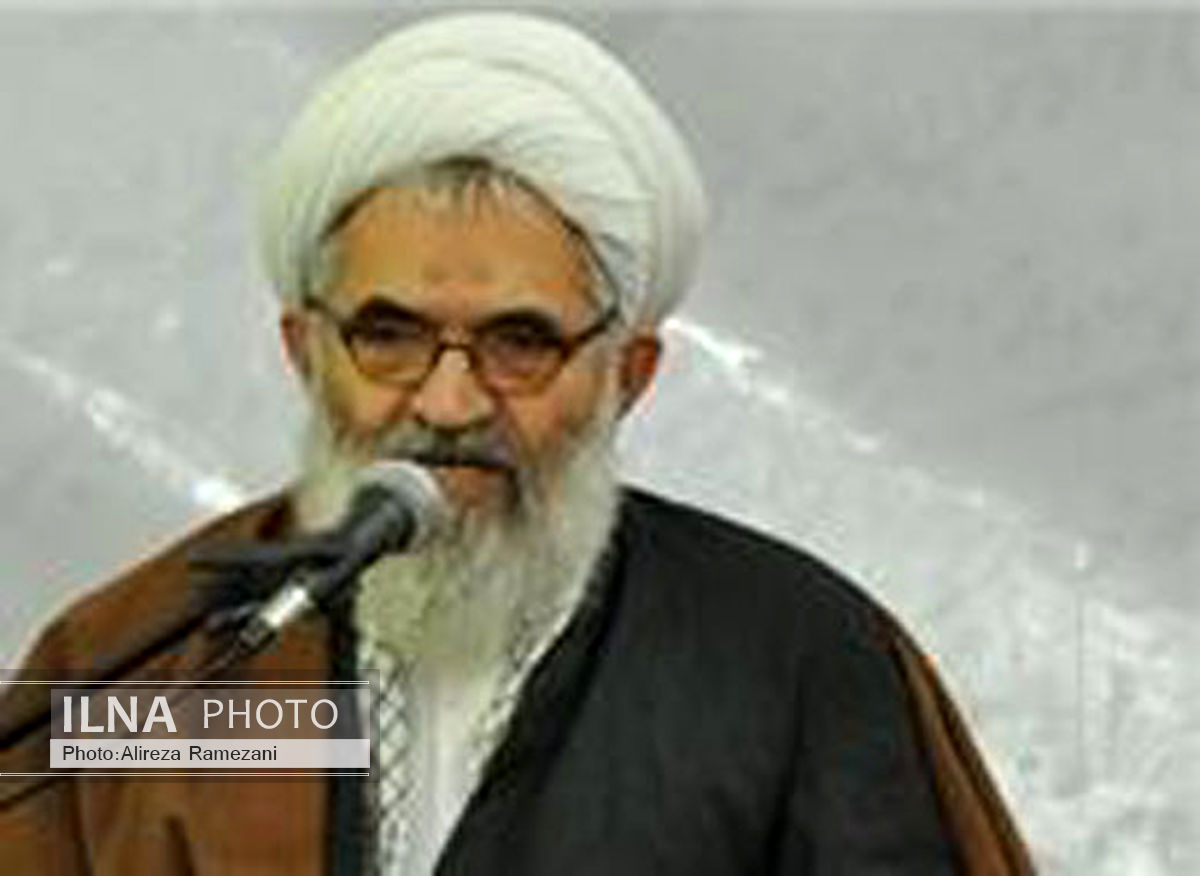 تصادف خودروی حامل عضو مجلس خبرگان 