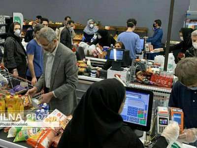 درد دل‌های یک کارگر فروشگاه‌های زنجیره‌ای از شلوغی دم عید/ چرا حراج‌های نوروزی متوقف نشد؟!