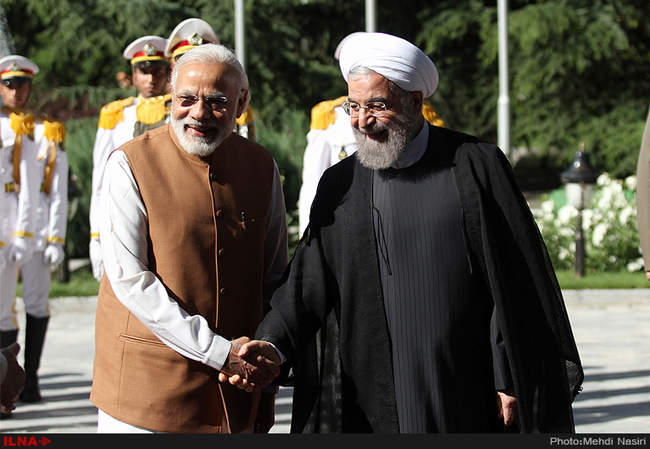 استقبال رسمی روحانی از نخست وزیر هند وامضای تفاهم نامه همکاری بین دو 