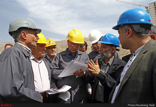 بازدید وزیر کار و دبیرکل خانه کارگر از کارگاه‌های ساختمانی استان ته