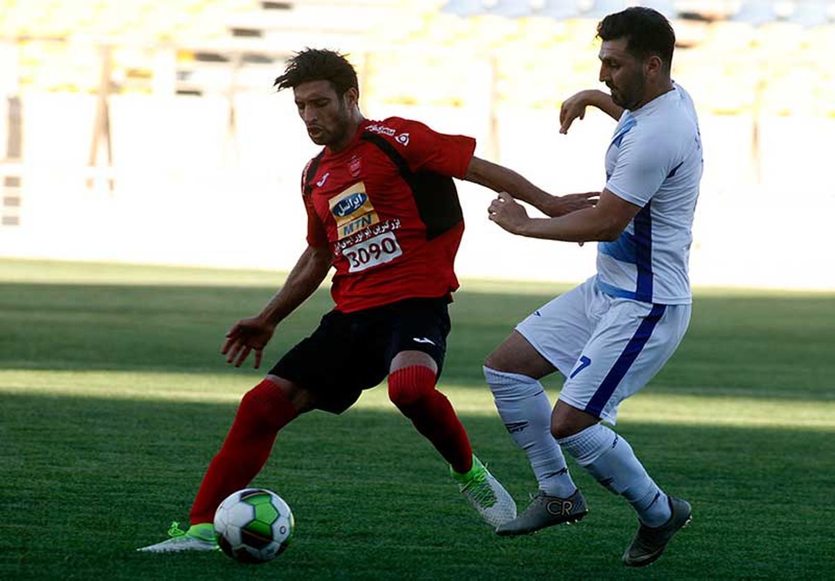 قلب دفاع پرسپولیس در غیاب سیدجلال ؛ بلندقامت، شجاع، مطمئن