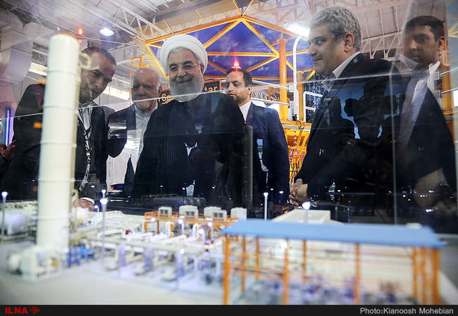 بازدید رئیس جمهور از نمایشگاه بین المللی نفت، گاز، پالایش و پتروشیمی