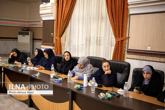 نشست خبری رئیس و اعضای هیات مدیره دوره سوم خانۀ مطبوعات استان قزوین