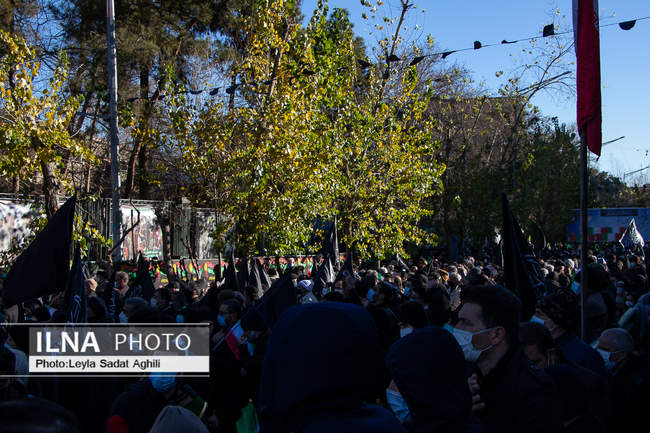 تشییع باشکوه پیکر‌های مطهر ۱۵۰ شهید گمنام در تهران/۲