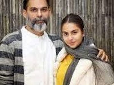 دختر پیمان معادی با پدرش همبازی شد + فیلم