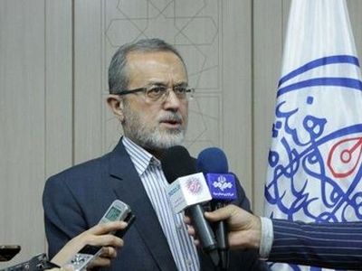 نظام‌هایی که برمبنای منطق کار نمی‌کنند، از بحث و نقد می‌ترسند/ ارتباط بروز رفتارهای نامتعارف در دانشگاه‌ها با نبود کرسی‌های آزاداندیشی 