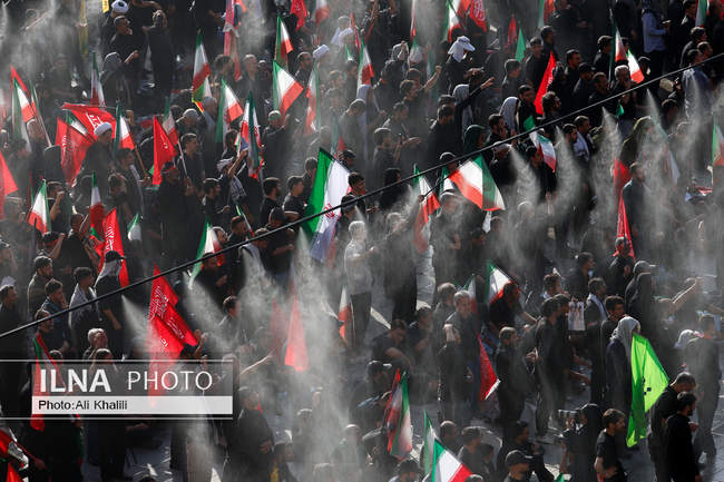 اقامه نماز بر پیکر رهبر شهید انقلاب در مصلای تهران / 7