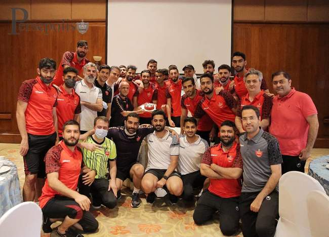 گزارش تصویری از جشن تولد سیامک نعمتی در اردو پرسپولیس